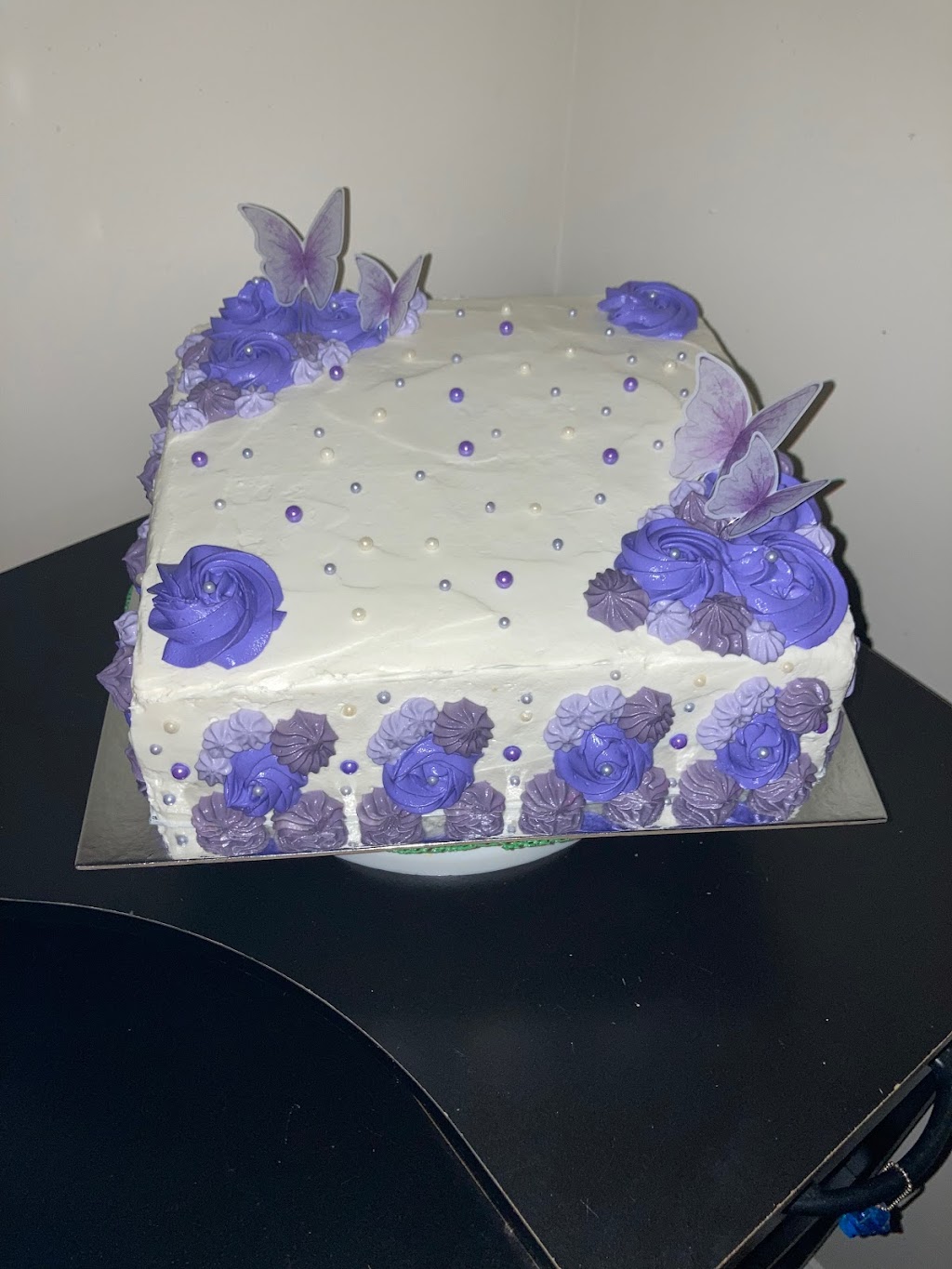 Tasty Cakes and Creations LLC | 32 Old Village Ln, Trumbull, CT 06611 | Phone: (203) 895-3000