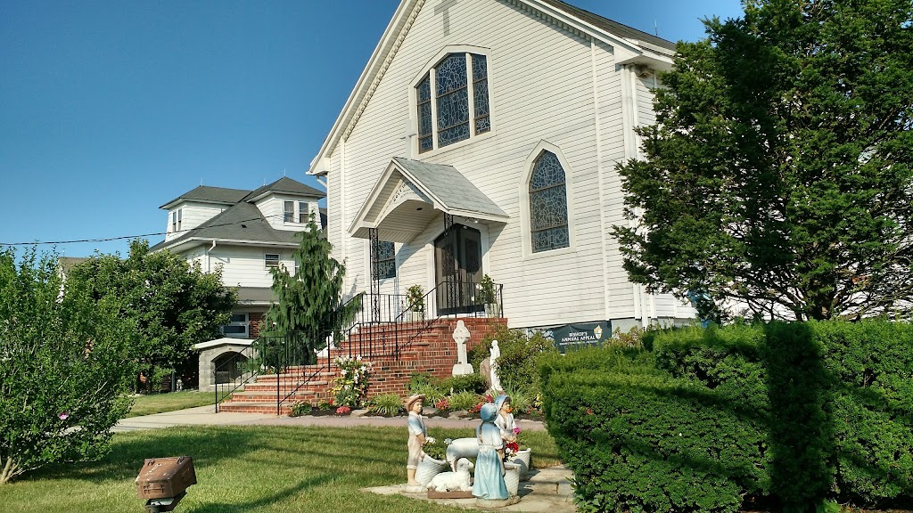Holy Trinity Catholic Church | 100 Main St, Helmetta, NJ 08828 | Phone: (732) 521-0172