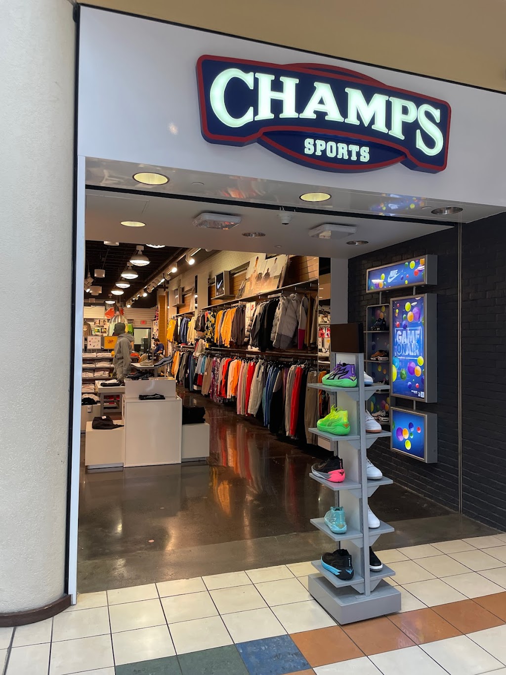Champs Sports | 2500 W Moreland Rd, Willow Grove, PA 19090 | Phone: (215) 659-7405