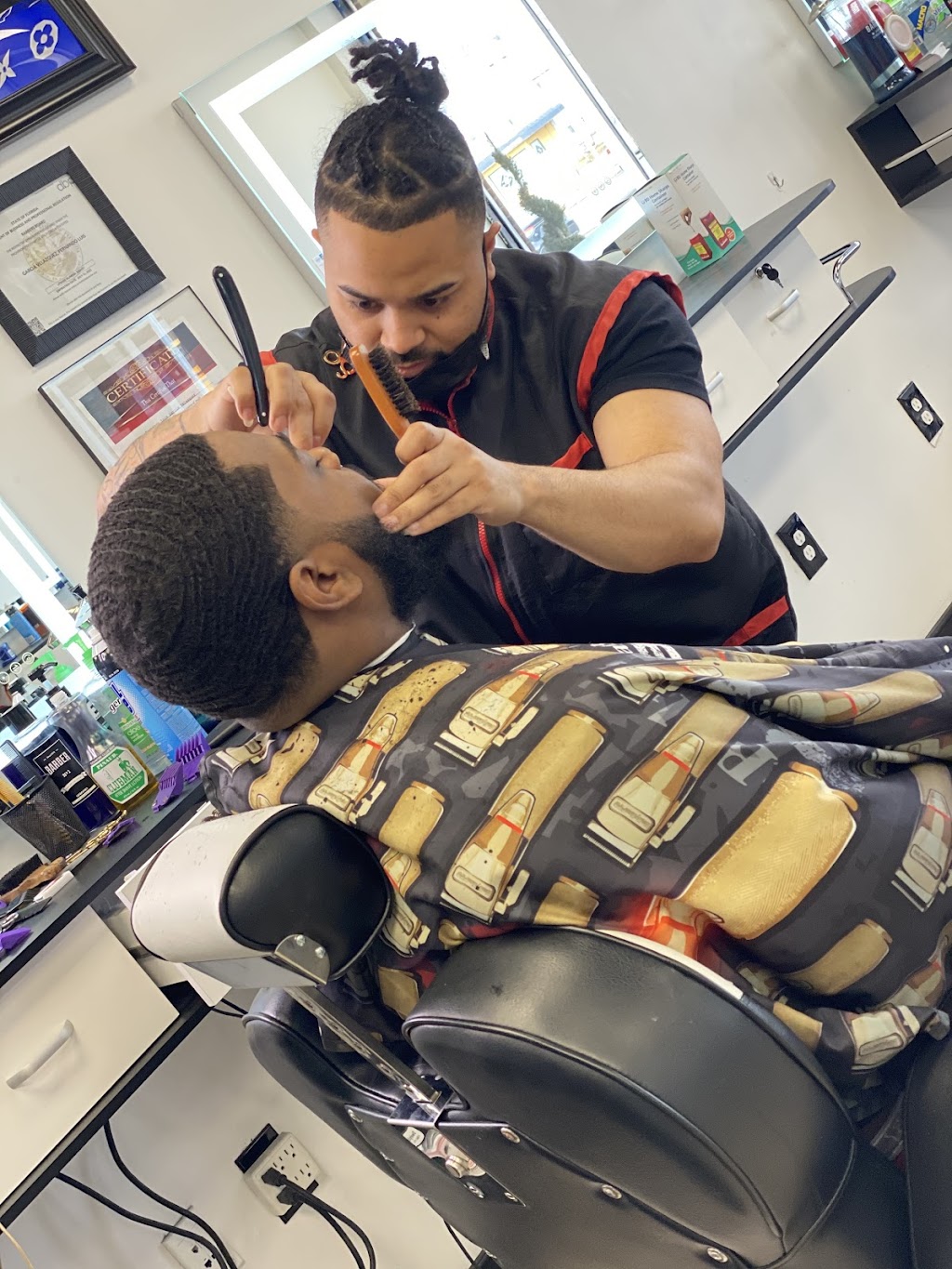 Final Touch Barbershop | 230 Captain Thomas Blvd, West Haven, CT 06516 | Phone: (203) 932-2199