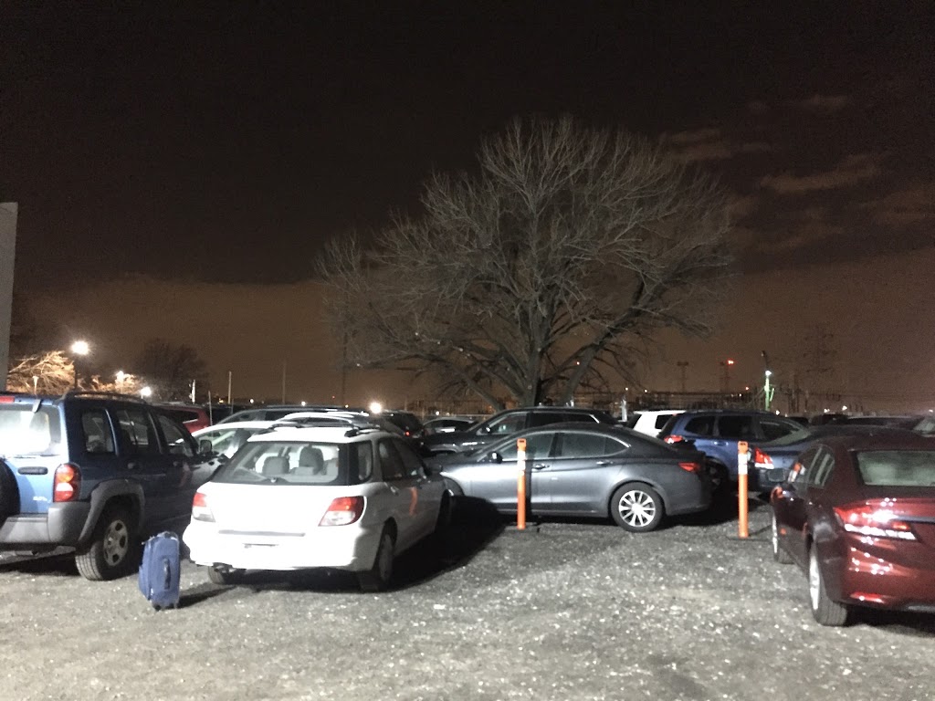 Bolt Parking LGA - LaGuardia Airport Parking | 31-25 20th Ave, Queens, NY 11105 | Phone: (718) 414-2479