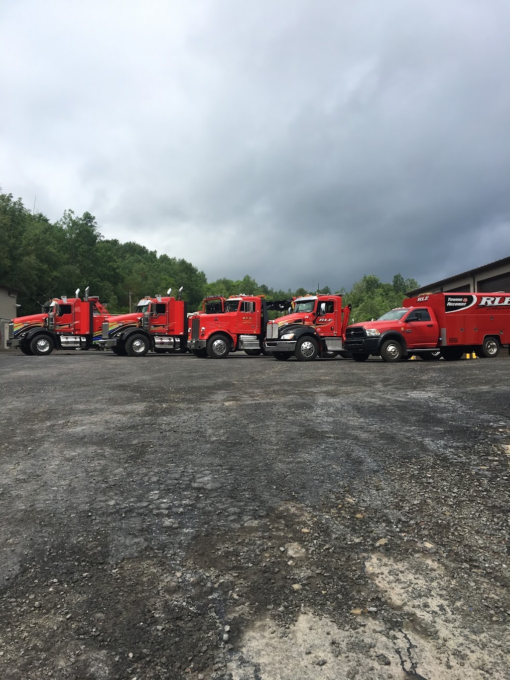 RLE ENTERPRISES/TOWING & RECOVERY | 457 N Main St R, Moscow, PA 18444 | Phone: (570) 842-4051
