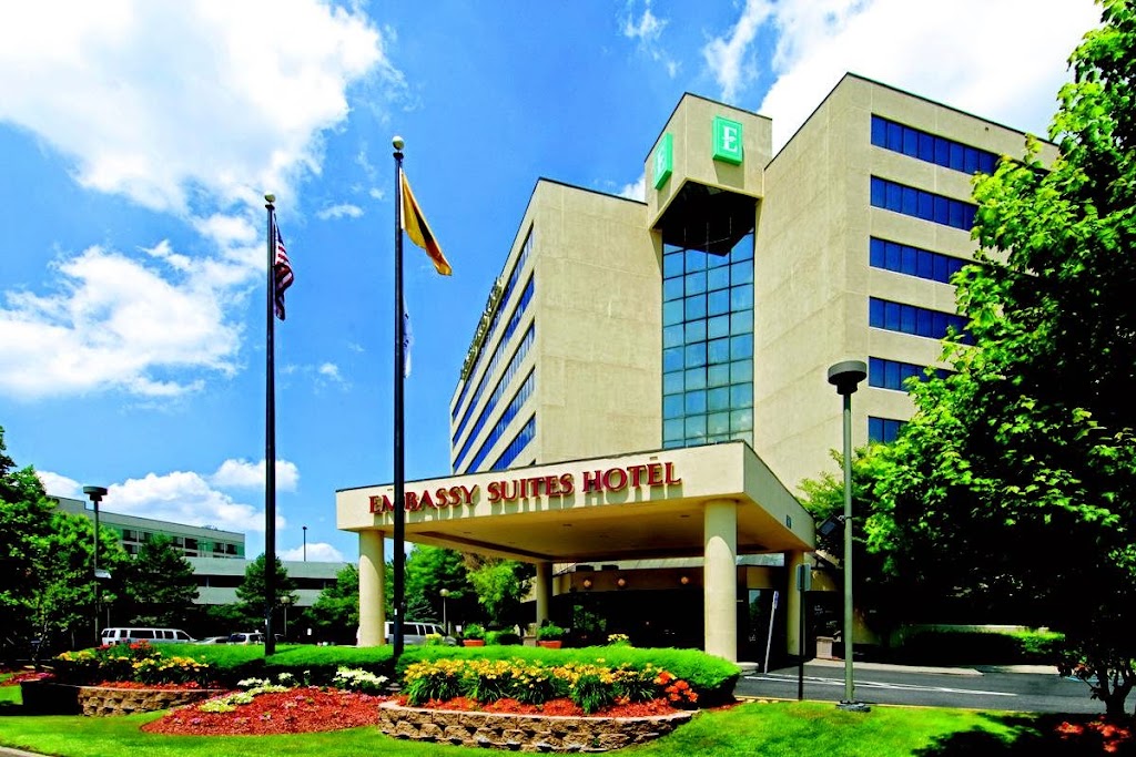 Embassy Suites by Hilton Secaucus Meadowlands | 455 Plaza Dr, Secaucus, NJ 07094 | Phone: (201) 864-7300