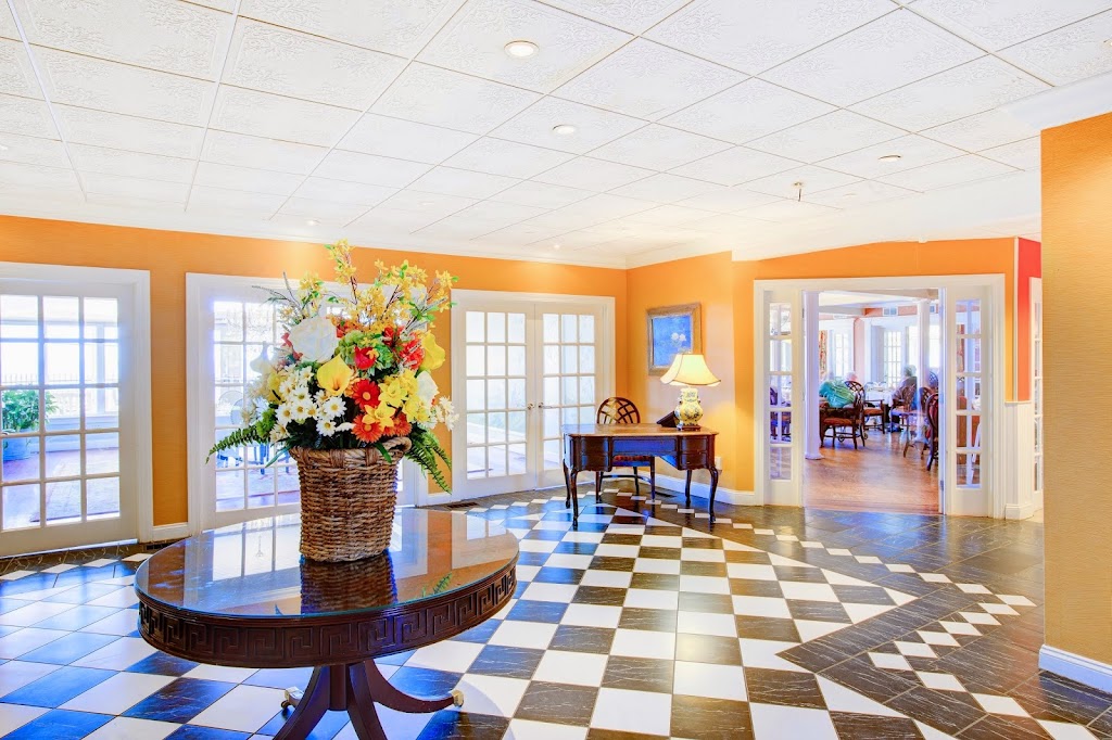 Seacrest Assisted Living & Memory Care | 588 Ocean Ave, West Haven, CT 06516 | Phone: (203) 931-2510