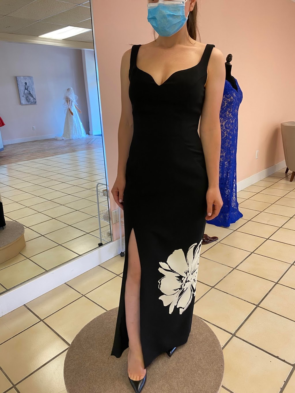 Margarytas Dress Studio | 409 W County Line Rd Unit 4, Hatboro, PA 19040 | Phone: (267) 824-5454