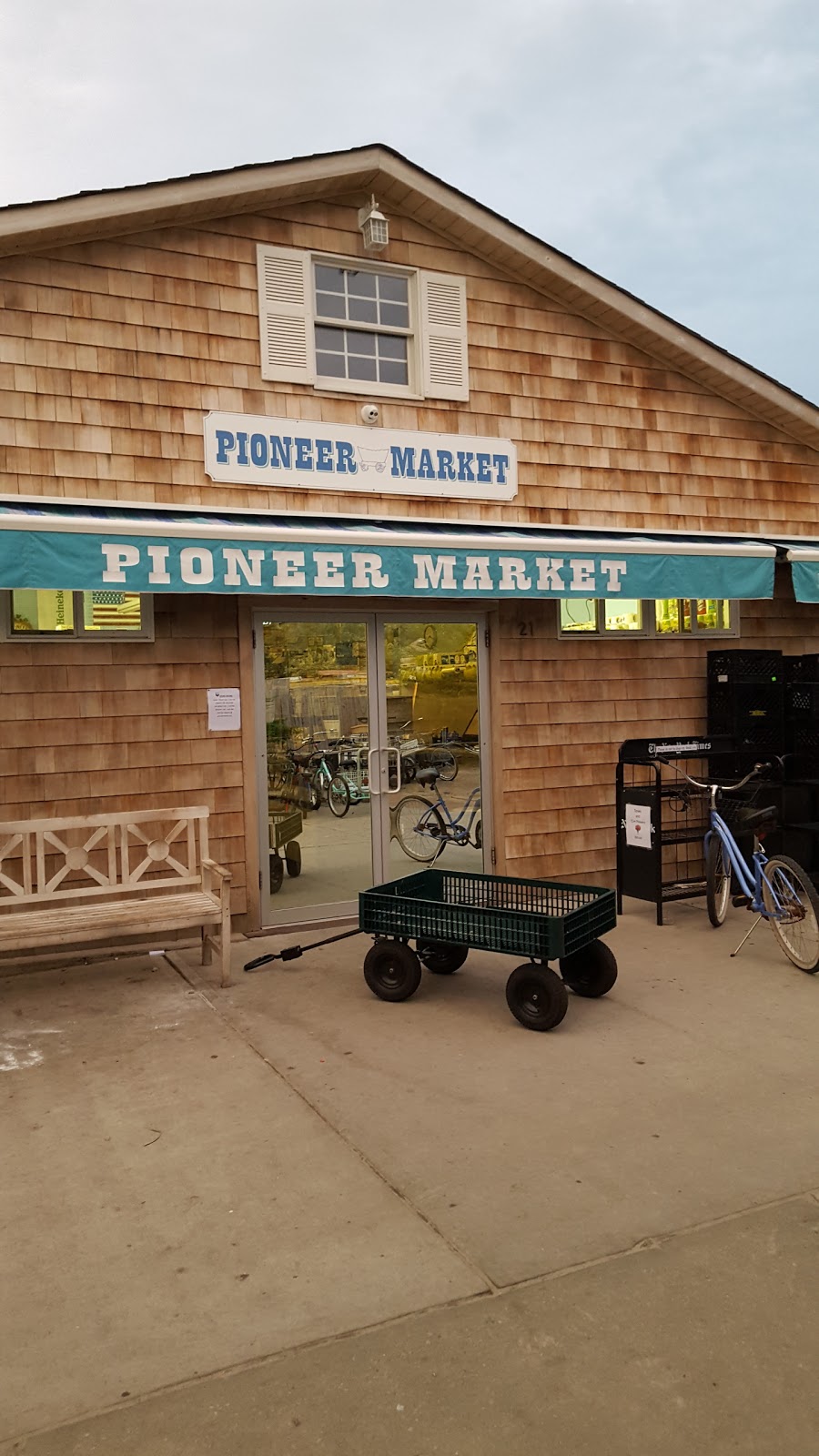 Pioneer Market | 21 Broadway Ave, Fair Harbor, NY 11706 | Phone: (631) 583-8435
