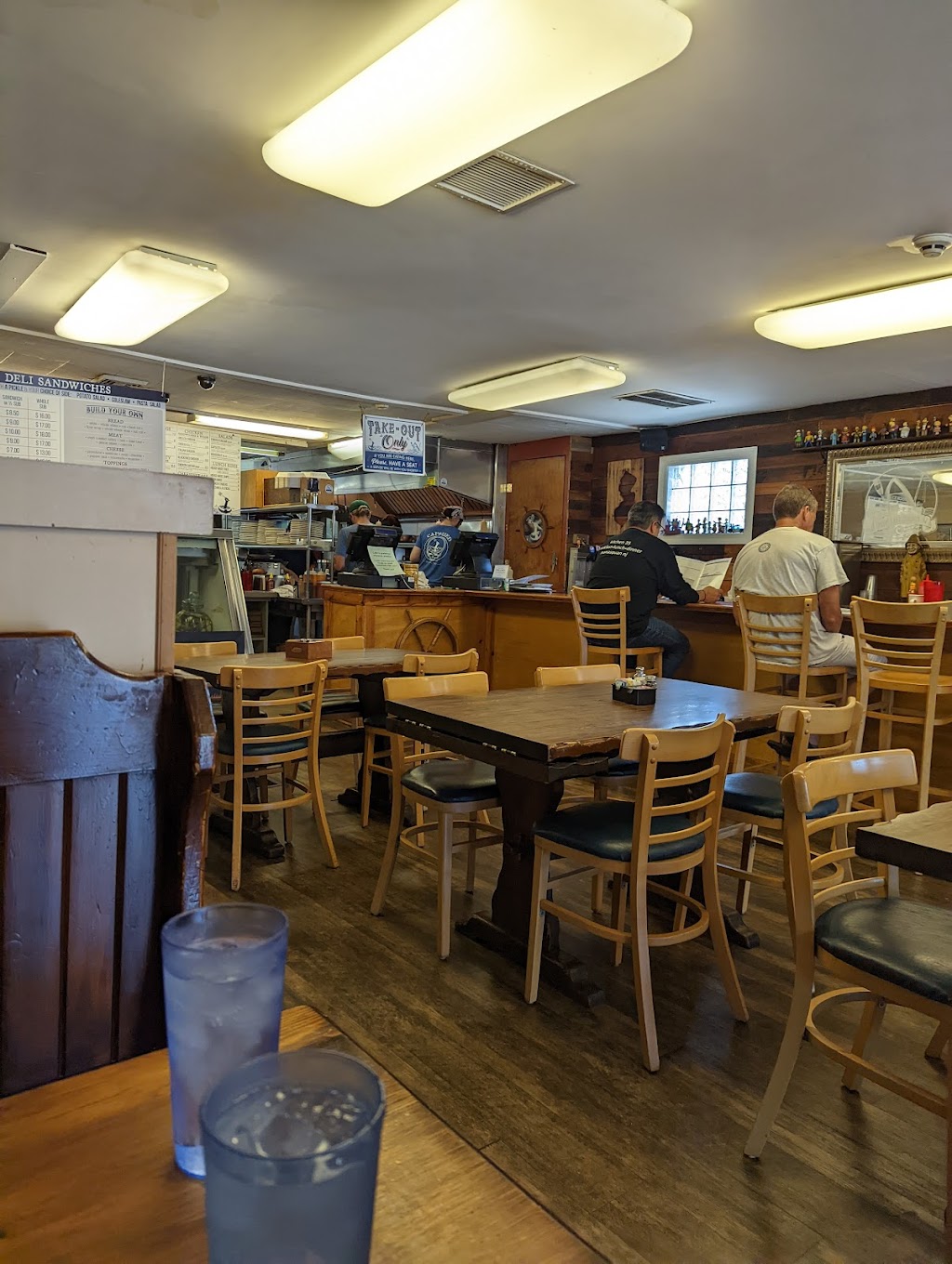 Capsized Cafe | 111 NJ-71, Spring Lake, NJ 07762 | Phone: (732) 449-8118