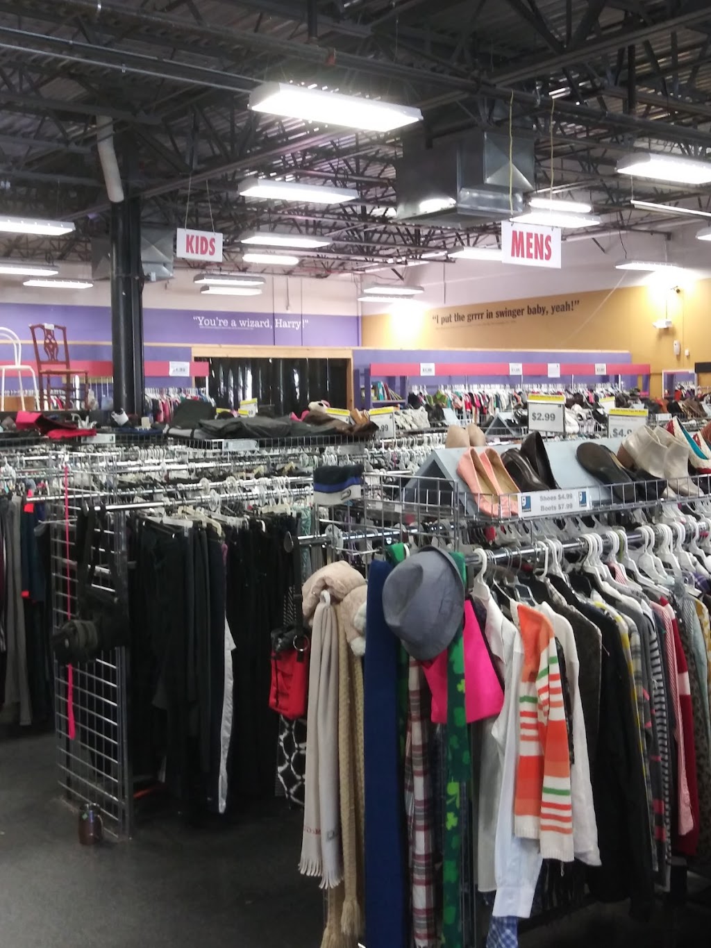 Goodwill | 183 University Dr, Amherst, MA 01002 | Phone: (413) 835-0096