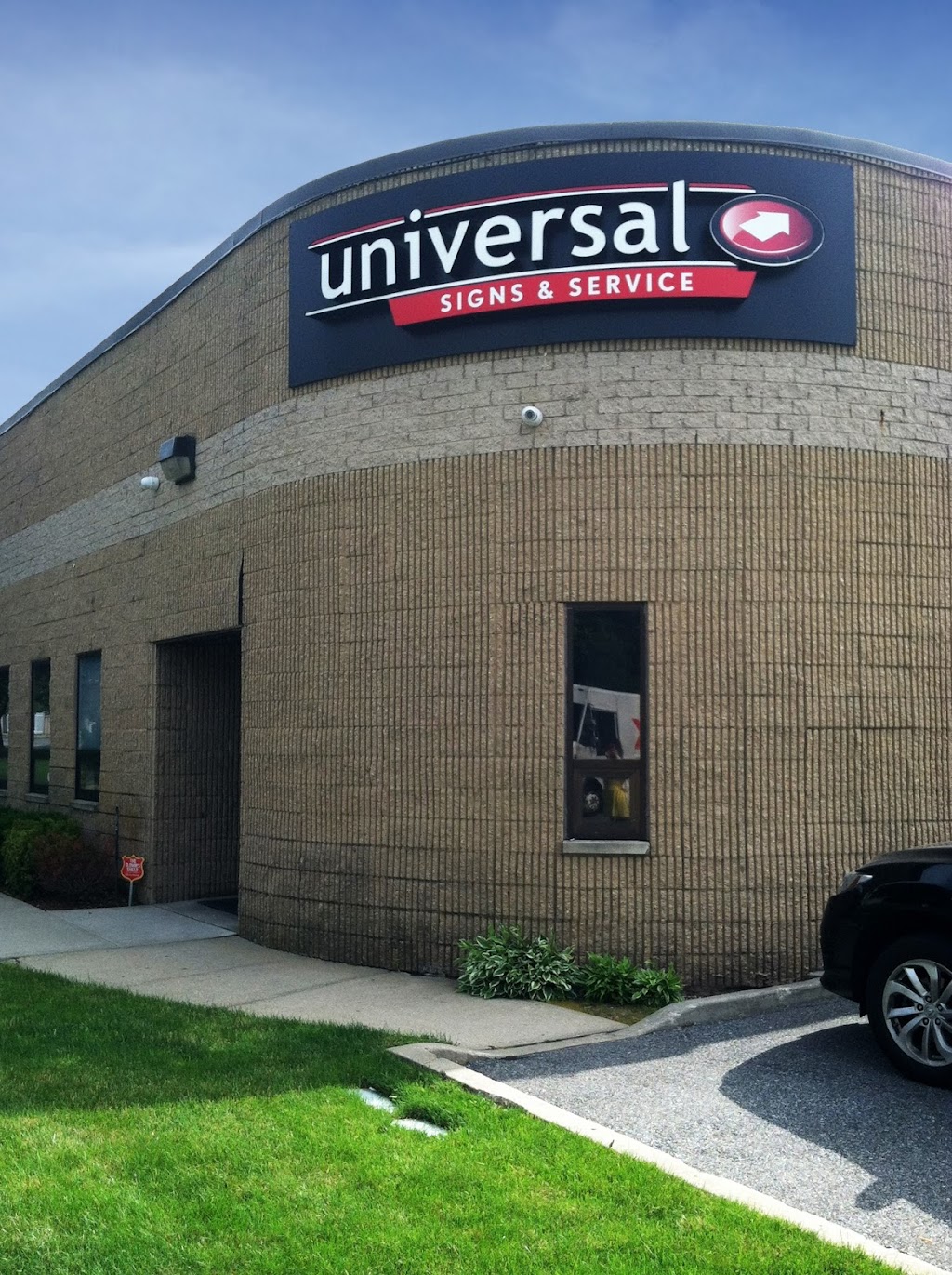 Universal Signs And Service | 435 Brook Ave, Deer Park, NY 11729 | Phone: (631) 446-1121