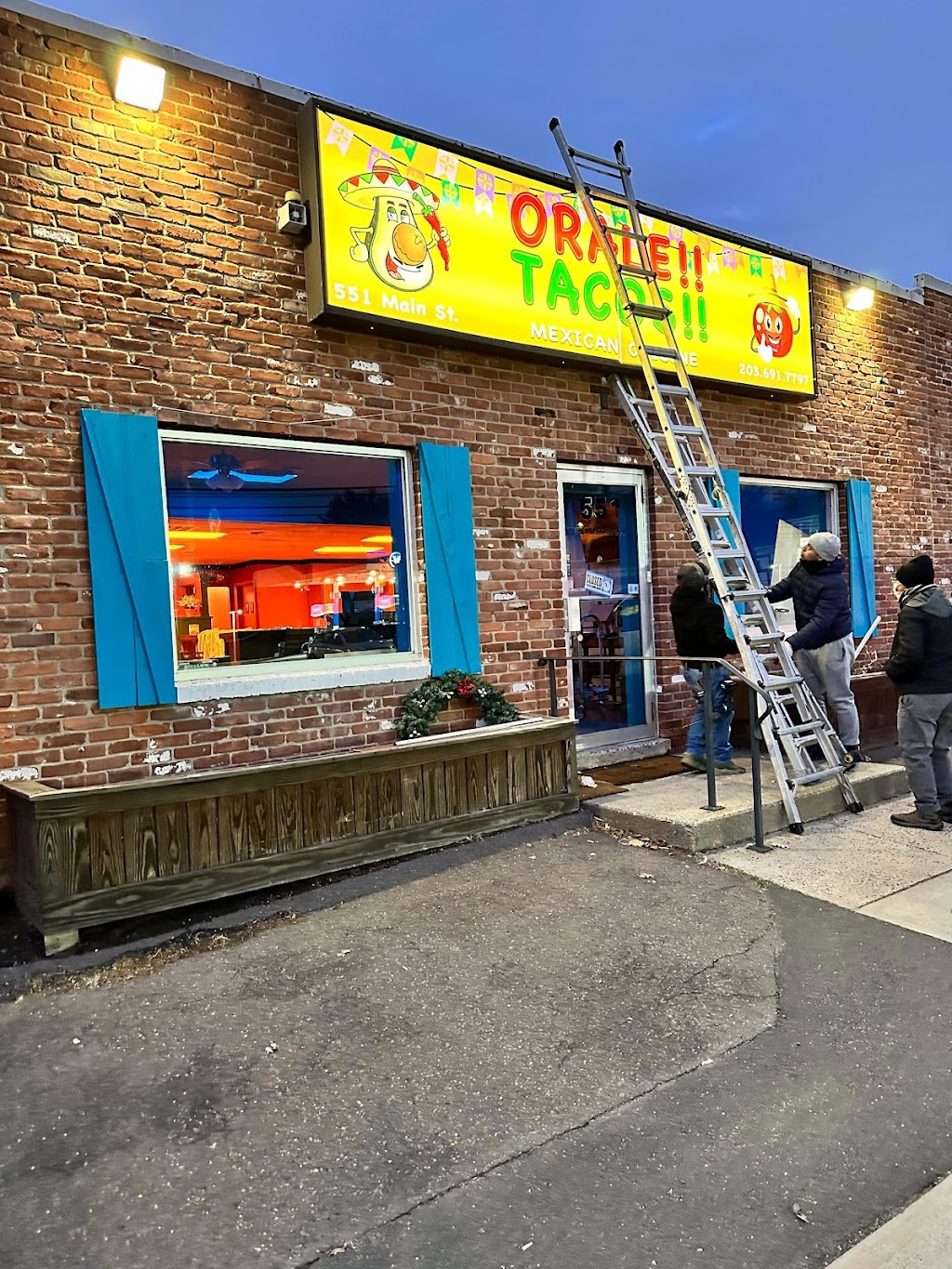 Orale Tacos West Haven | 551 Main St, West Haven, CT 06516 | Phone: (203) 636-0055