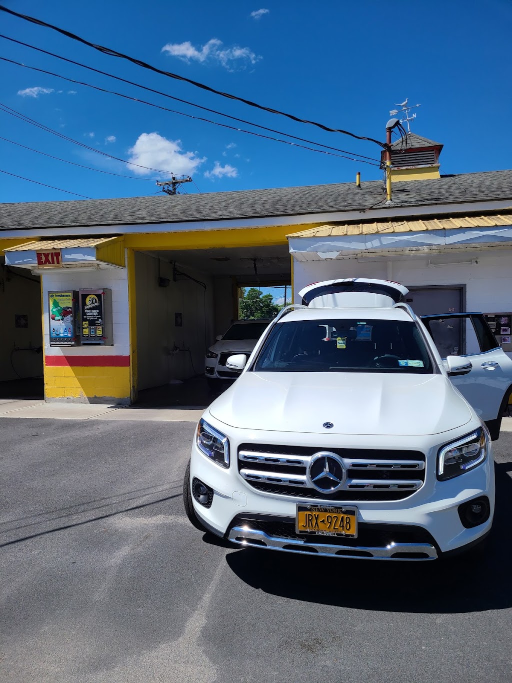 Mimis Car Wash by Fort Knox | 11 W Broome St, Port Jervis, NY 12771 | Phone: (570) 491-0000