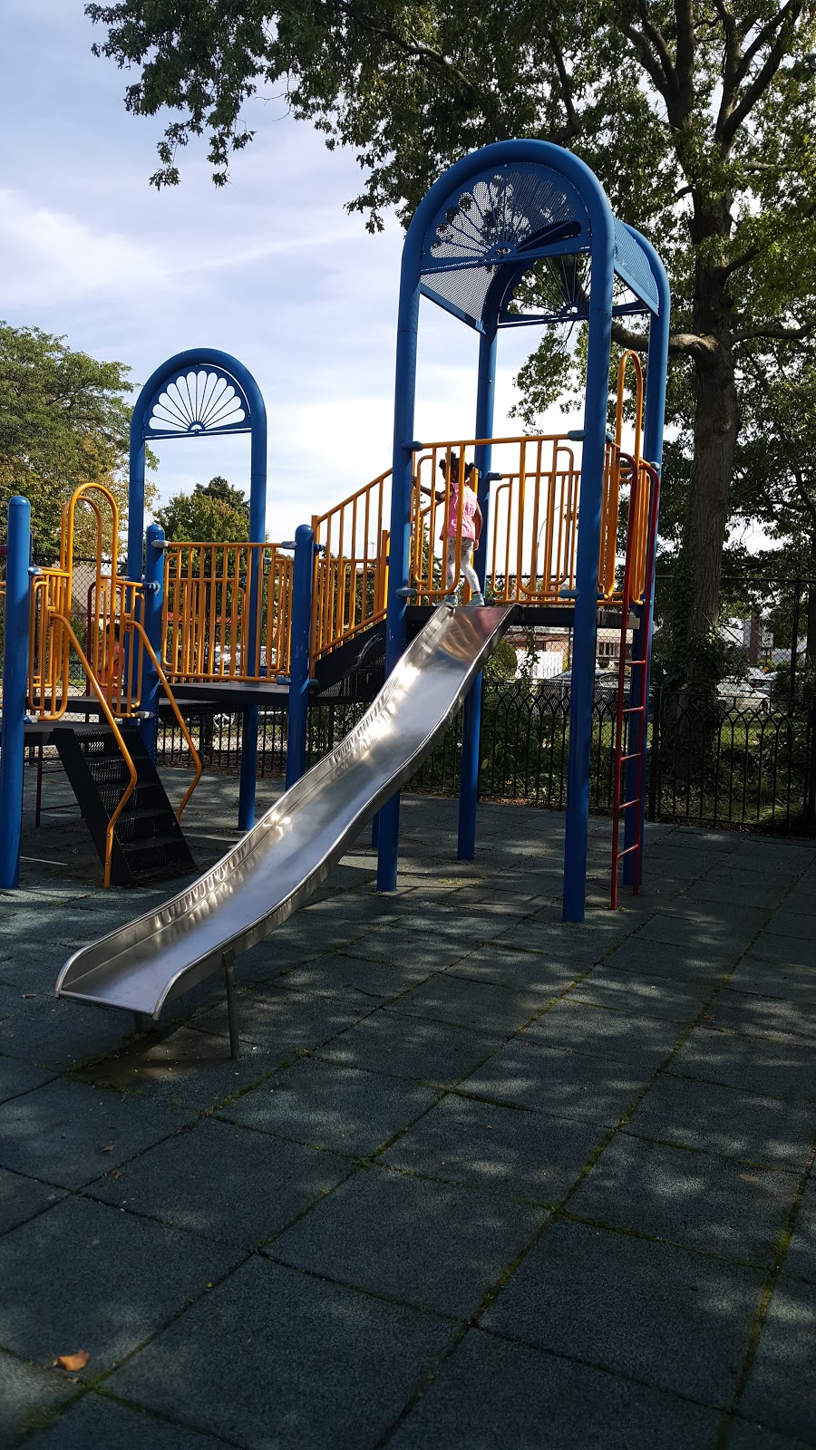 Cambria Playground | Francis Lewis Blvd, Cambria Heights, NY 11411 | Phone: (212) 639-9675