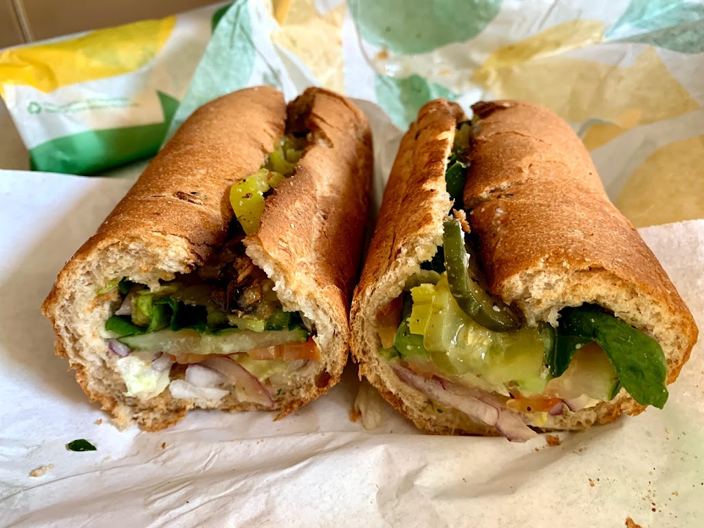 Subway | 6313 18th Ave, Brooklyn, NY 11204 | Phone: (718) 232-1294