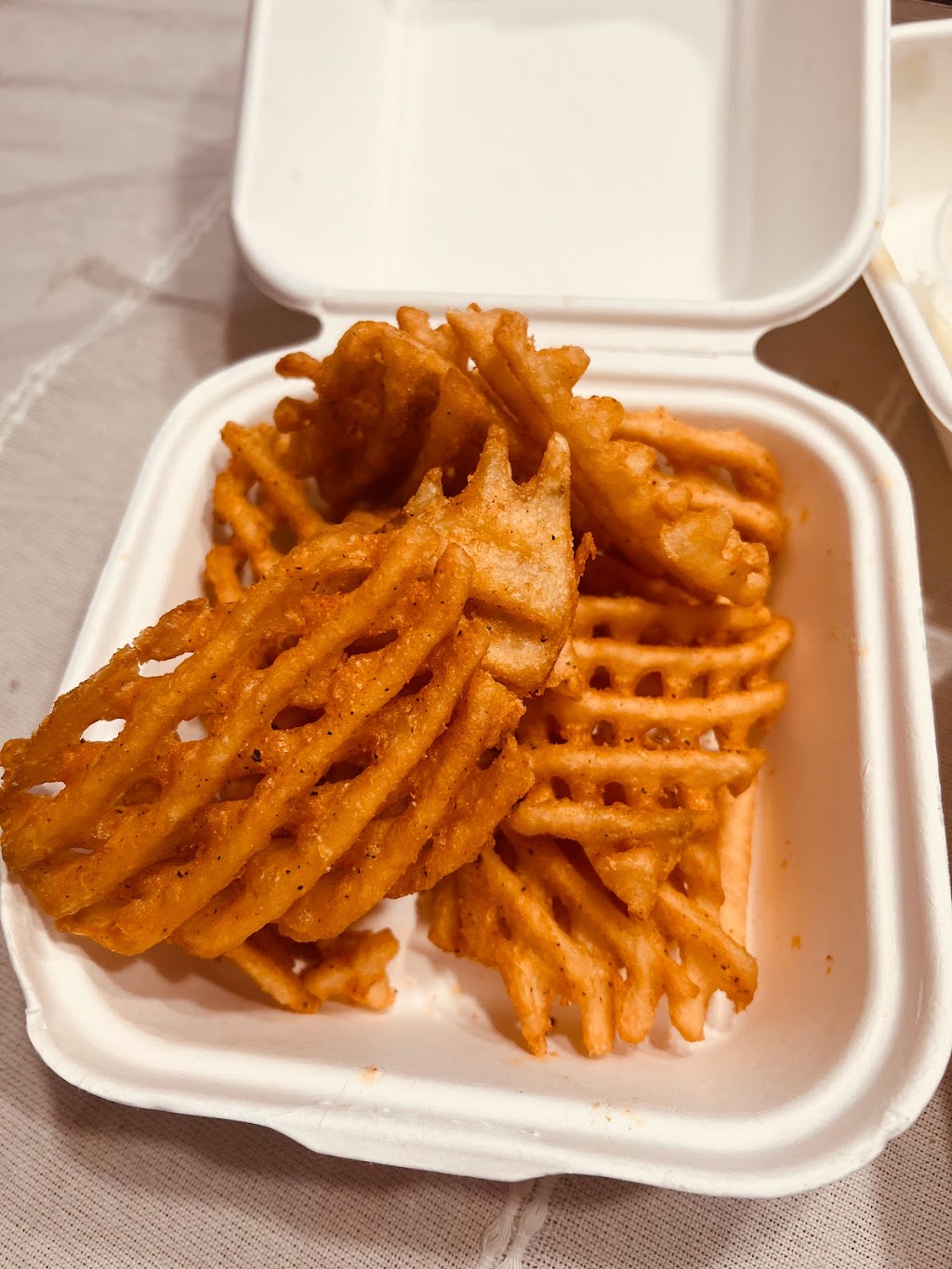 Roosters Chicken And Waffles | 78 Franklin St, Westfield, MA 01085 | Phone: (413) 262-3735