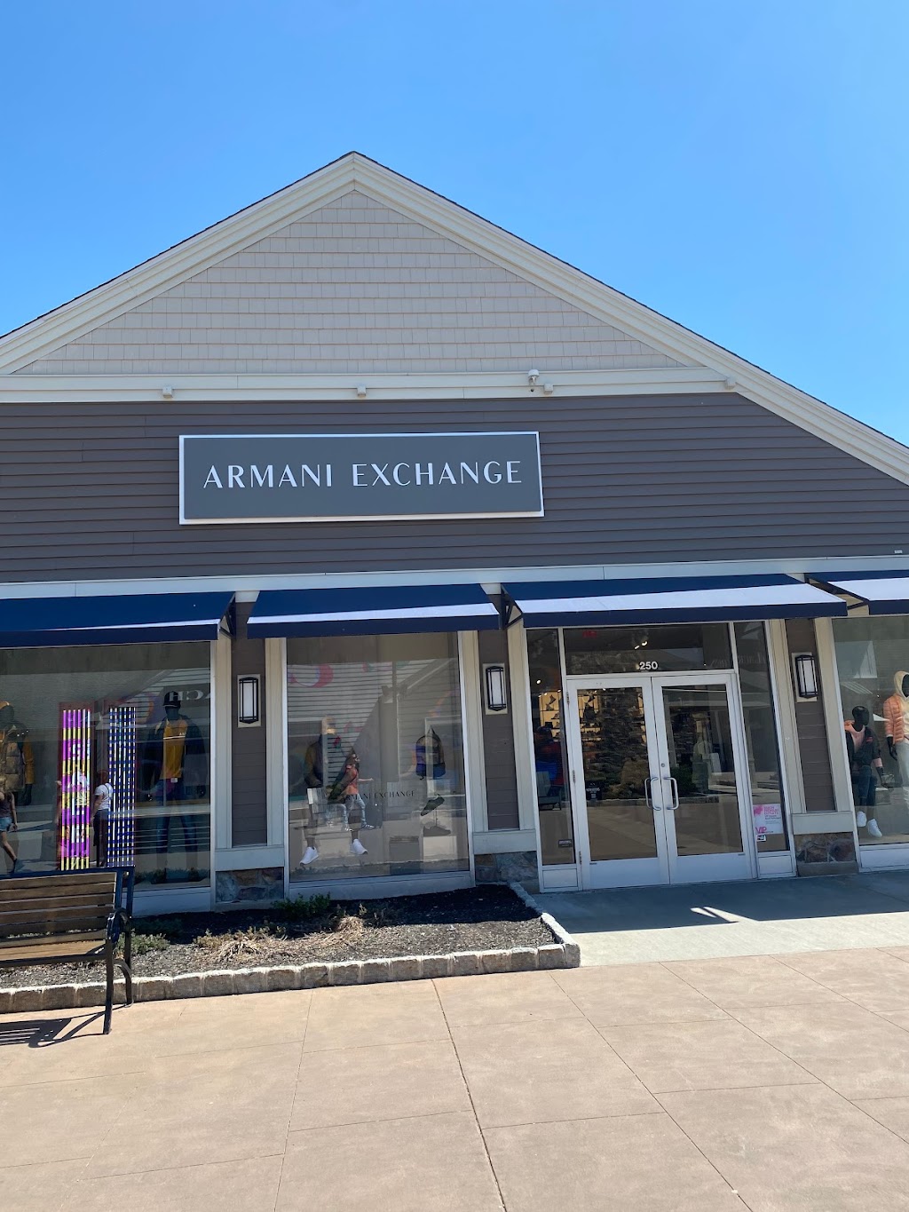 Armani Outlet Central Valley Woodbury Common Premium Outlet | Suite 936 Adirondack Way, Central Valley, NY 10917 | Phone: (845) 928-9400
