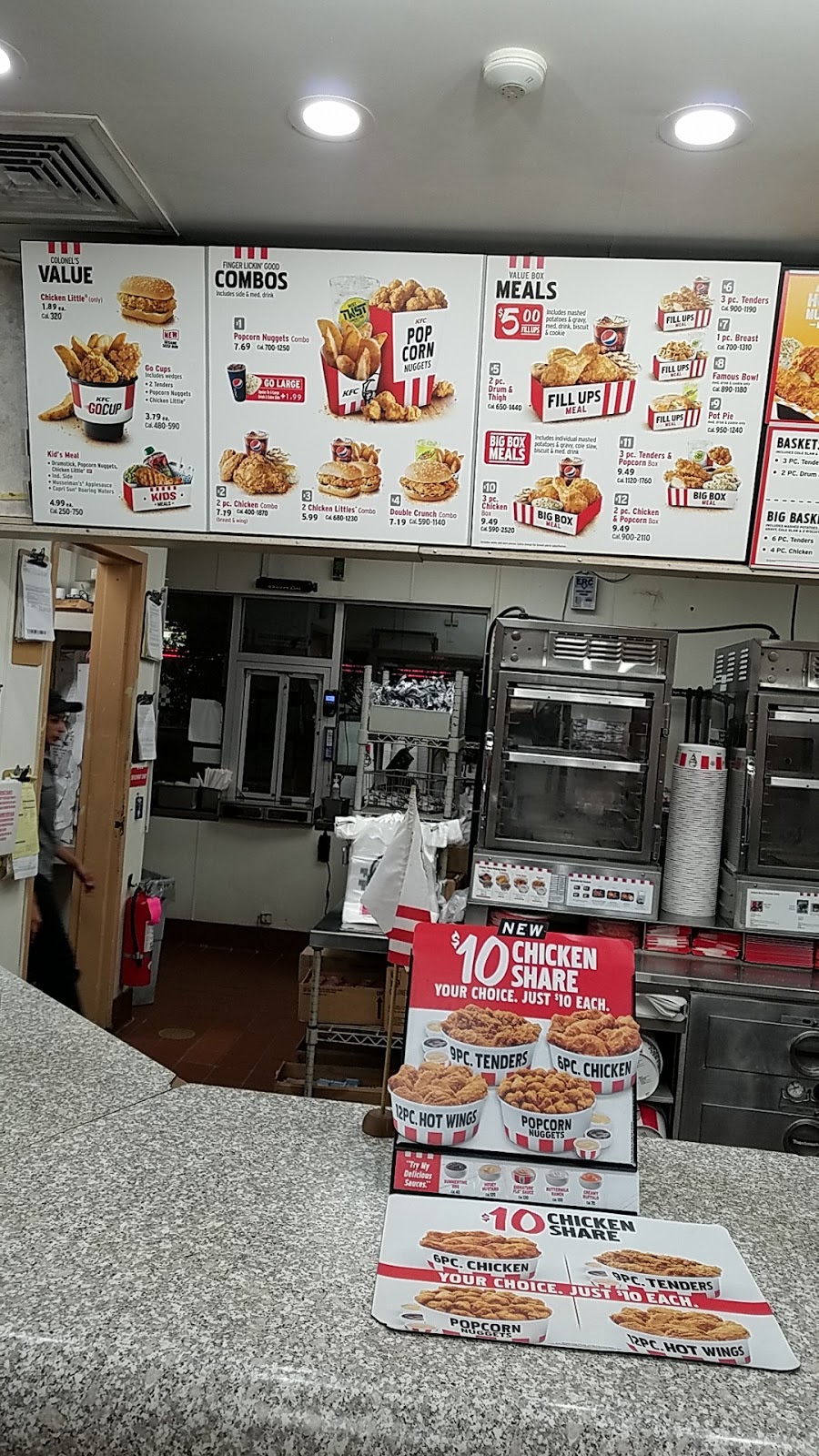 KFC | 800 Montauk Hwy #22, Shirley, NY 11967 | Phone: (631) 281-8828