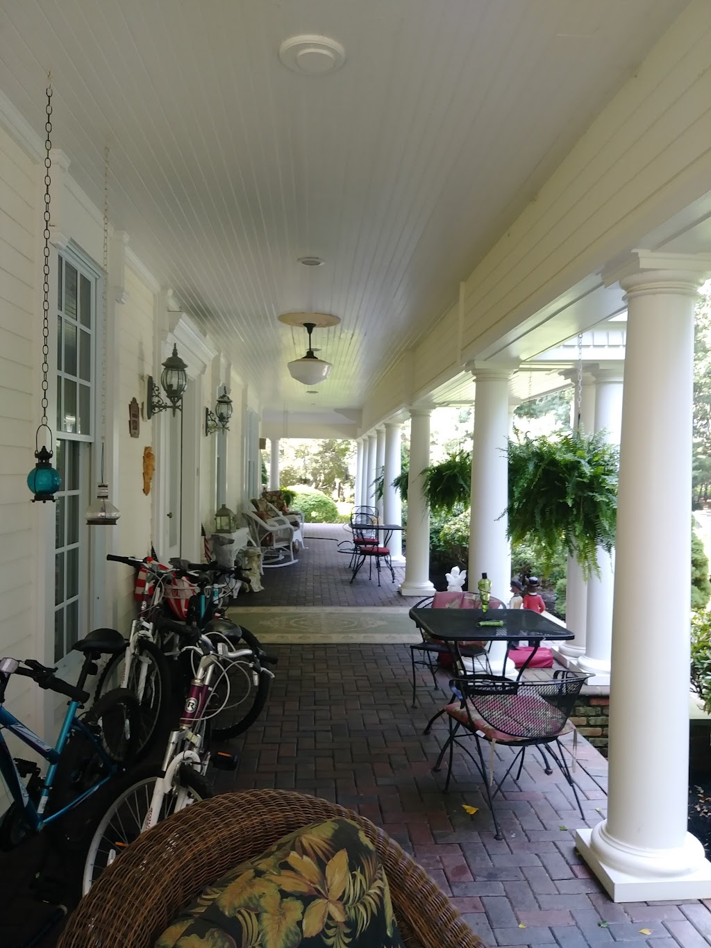 A Walk in the Woods Bed and Breakfast | 9680 N Bayview Rd, Southold, NY 11971 | Phone: (631) 765-9197