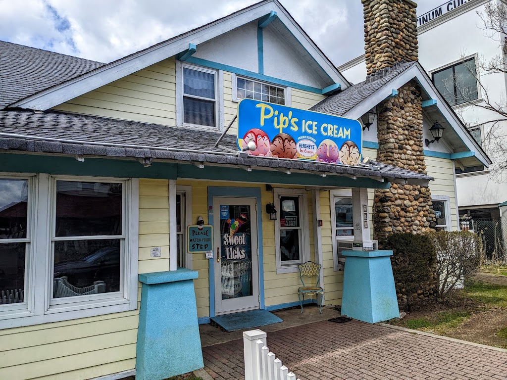 Pips Ice Cream Parlour | 195 Woodcleft Ave, Freeport, NY 11520 | Phone: (516) 868-7139