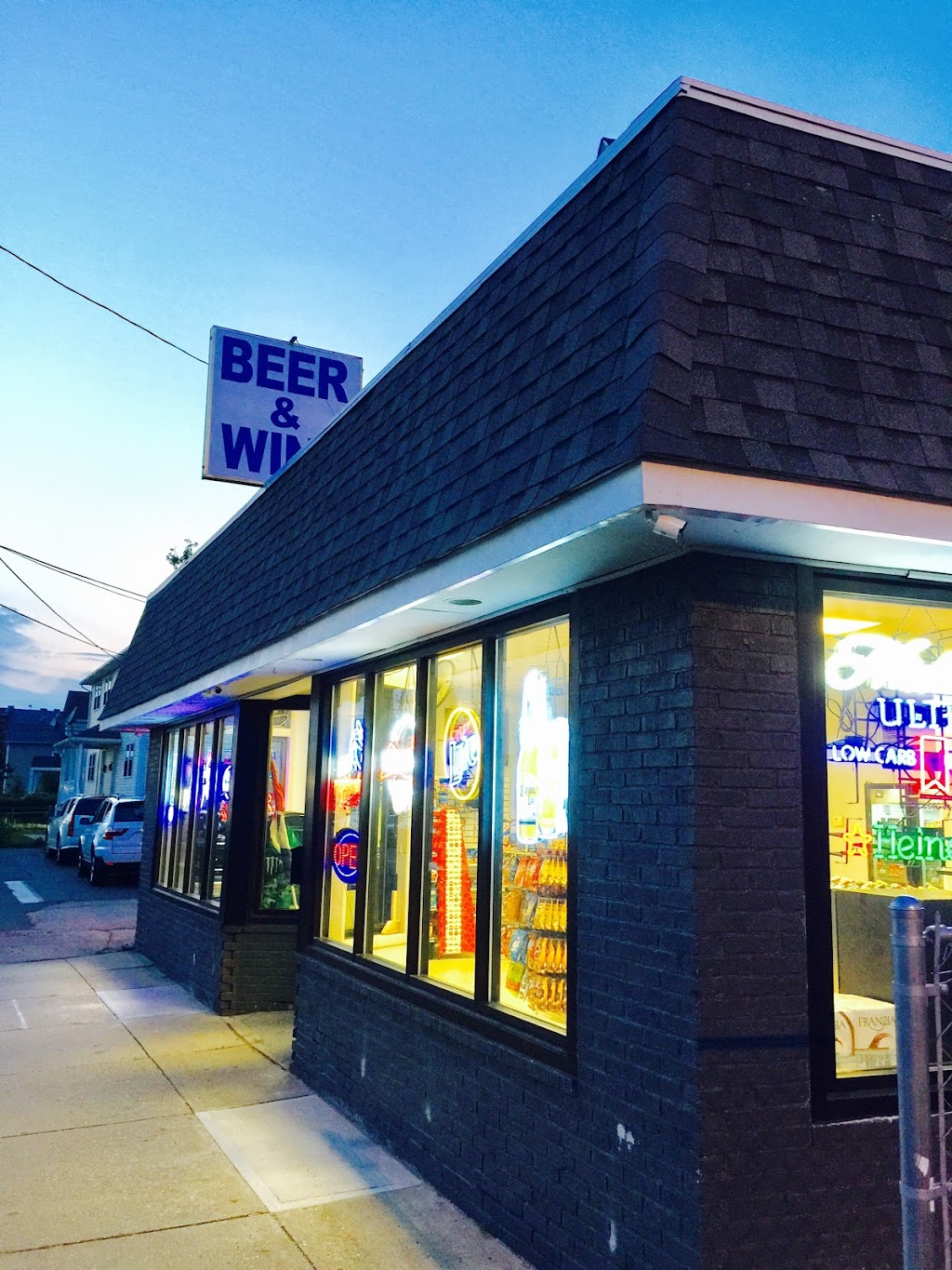 Union Mart - Beer & Wine | 529 Union St, West Springfield, MA 01089 | Phone: (413) 363-1883
