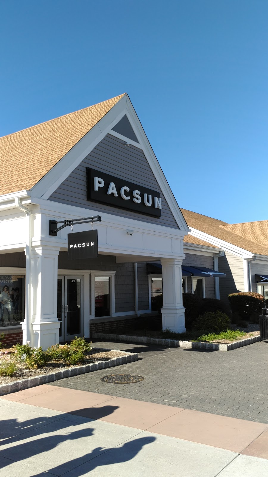 PacSun | 452 Evergreen Ct, Central Valley, NY 10917 | Phone: (845) 928-1014