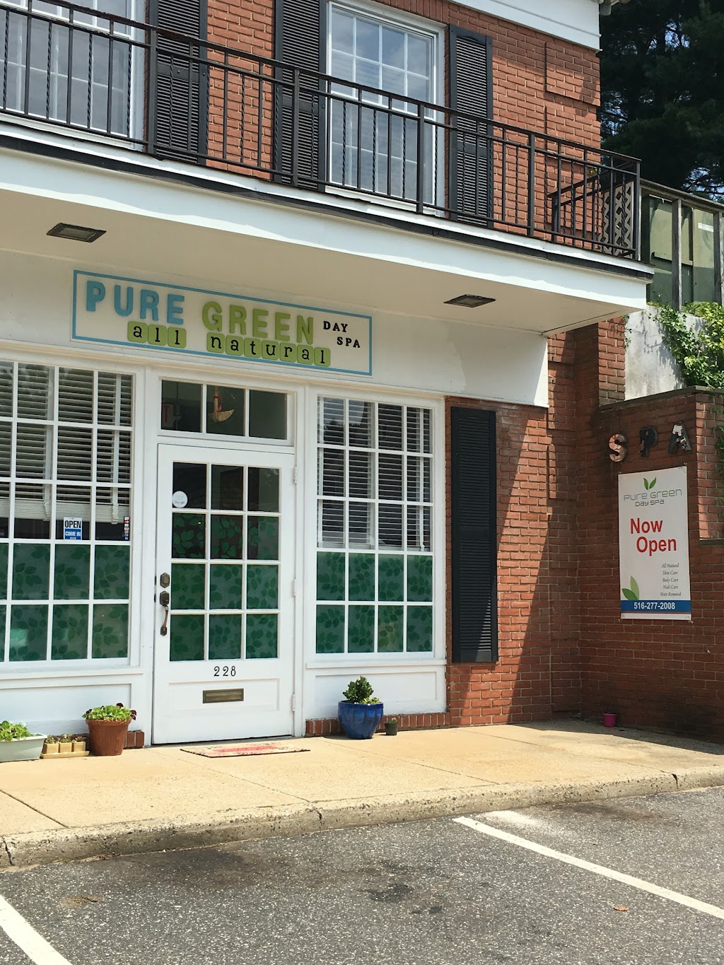 Pure Green Day Spa | 228 Birch Hill Rd, Locust Valley, NY 11560 | Phone: (516) 277-2008