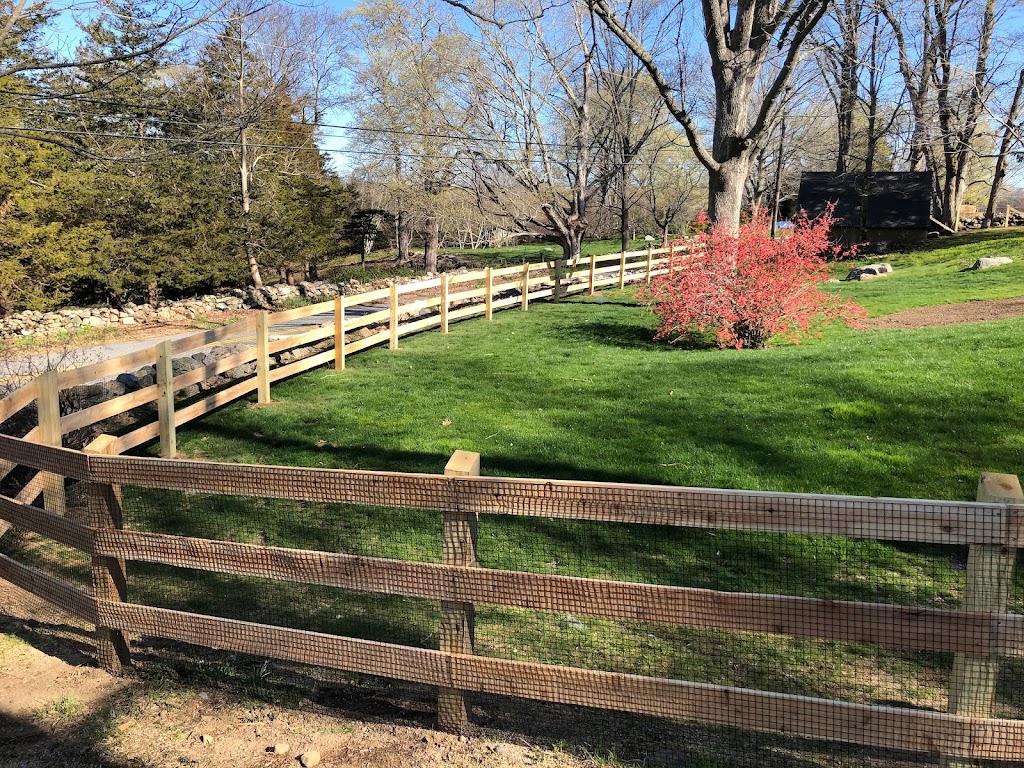 Arrow Fence Inc | 192 E High St, East Hampton, CT 06424 | Phone: (860) 267-6636