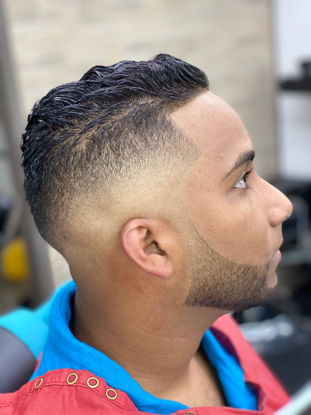BP Hispanic Barber Shop | 323 Nassau Rd, Roosevelt, NY 11575 | Phone: (516) 992-8800
