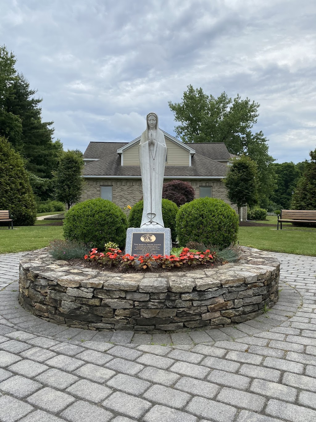 St. Catherine Of Siena | 220 Shelton Rd, Trumbull, CT 06611 | Phone: (203) 377-3133