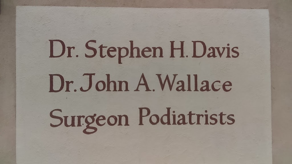 Wallace John A Podiatrist DR | 702 W Maple Ave, Merchantville, NJ 08109 | Phone: (856) 665-1180