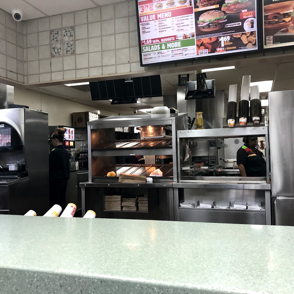 Burger King | 300a Union Ave, Haskell, NJ 07420 | Phone: (973) 835-2489