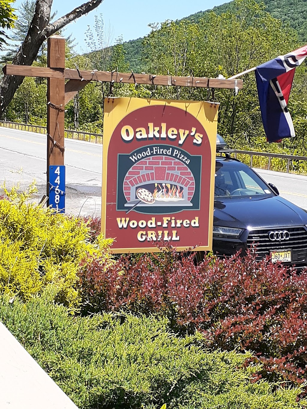 Oakleys Wood-Fired Pizza & Grill | 44681 NY-28, Arkville, NY 12406 | Phone: (845) 586-3474