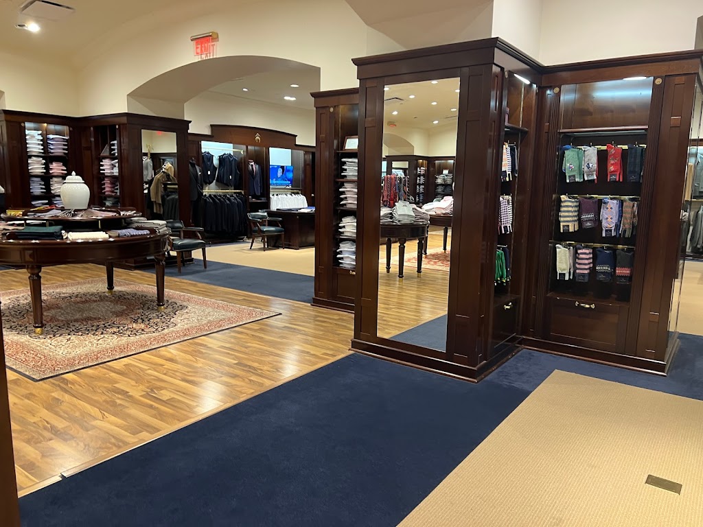 Brooks Brothers | 445 W Farms Mall Space B109, Farmington, CT 06032 | Phone: (860) 521-6624