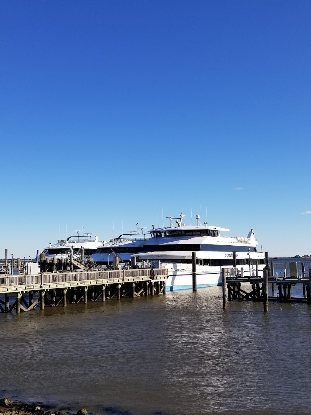 Seastreak Ferry - Atlantic Highlands | 2 First Ave, Atlantic Highlands, NJ 07716 | Phone: (800) 262-8743