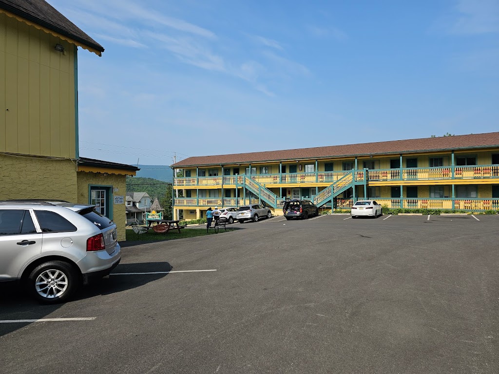 Sun View Motel | 5844 Main St, Tannersville, NY 12485 | Phone: (518) 589-5217