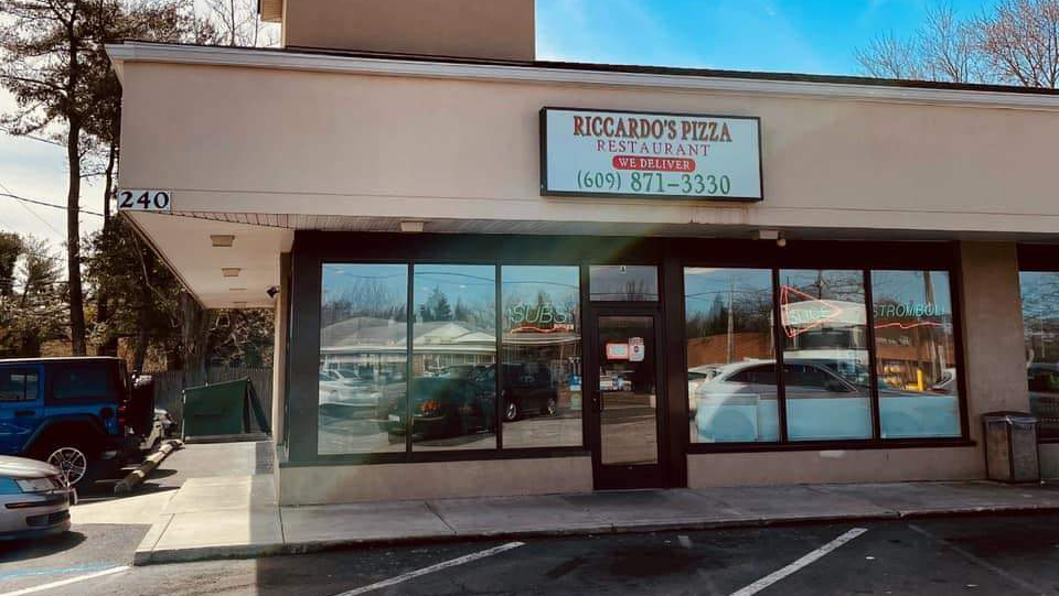 Riccardos Pizza & Restaurant | 240 Van Sciver Pkwy, Willingboro, NJ 08046 | Phone: (609) 871-3330