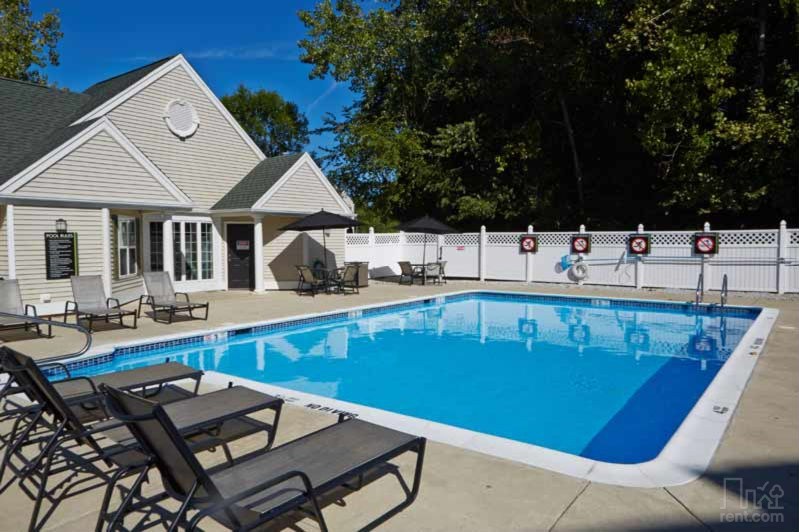 Windshire Terrace Apartments | 72 Forest Glen Cir, Middletown, CT 06457 | Phone: (860) 635-7466
