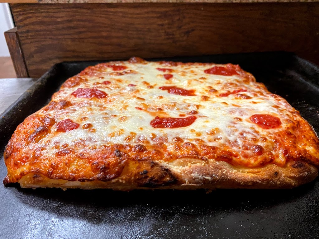 Grandmas Grotto Pizza | 2700 Easton Rd, Willow Grove, PA 19090 | Phone: (215) 675-4700