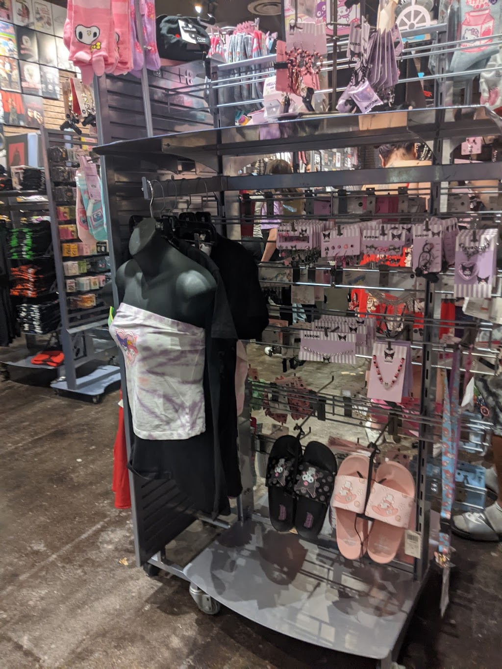 Hot Topic | 50 Holyoke St RM B228, Holyoke, MA 01040 | Phone: (413) 535-1085