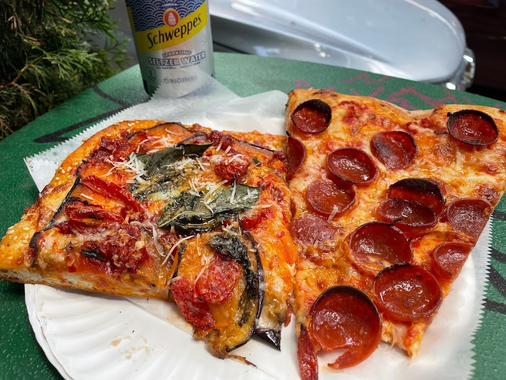 Joe & Sals Pizza | 842 Franklin Ave, Brooklyn, NY 11225 | Phone: (718) 484-8732