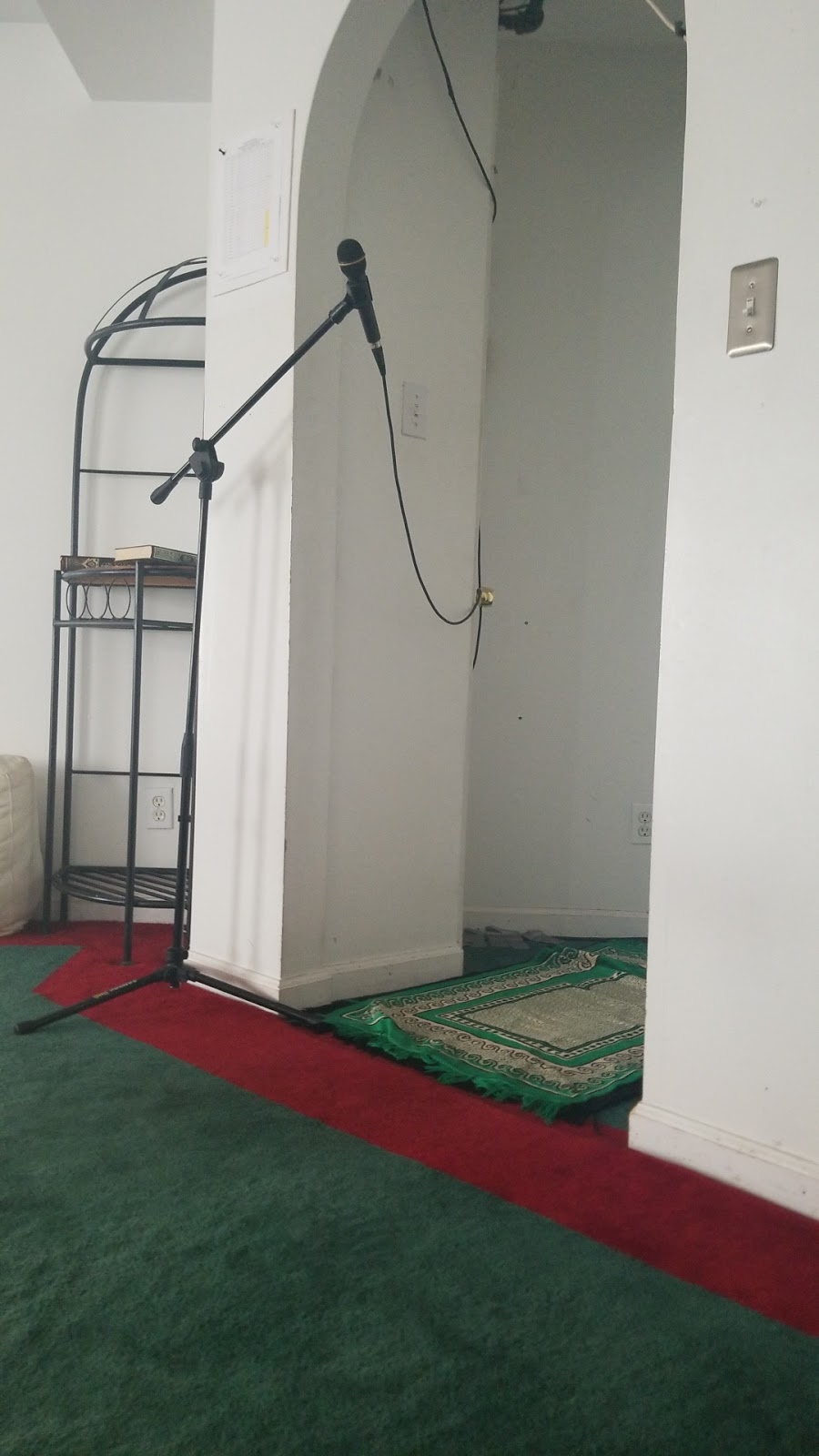 Islamic Center of Melville | 118 Old East Neck Rd, Melville, NY 11747 | Phone: (631) 249-3298