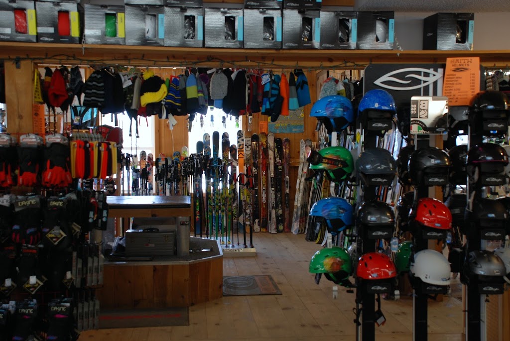 Fattys Snowboards | 136 Albany Turnpike, Canton, CT 06019 | Phone: (860) 693-1950