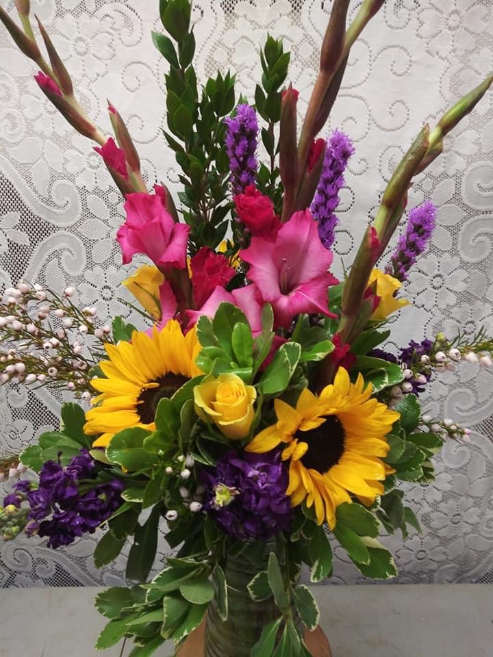 Swarthmore Flower and Gift Shop | 17 S Chester Rd, Swarthmore, PA 19081 | Phone: (610) 544-9732