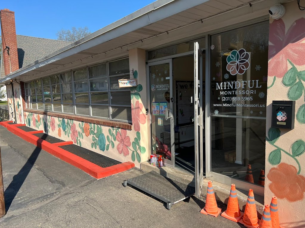 Mindful Montessori | 292 Old Tappan Rd, Old Tappan, NJ 07675 | Phone: (201) 559-5965