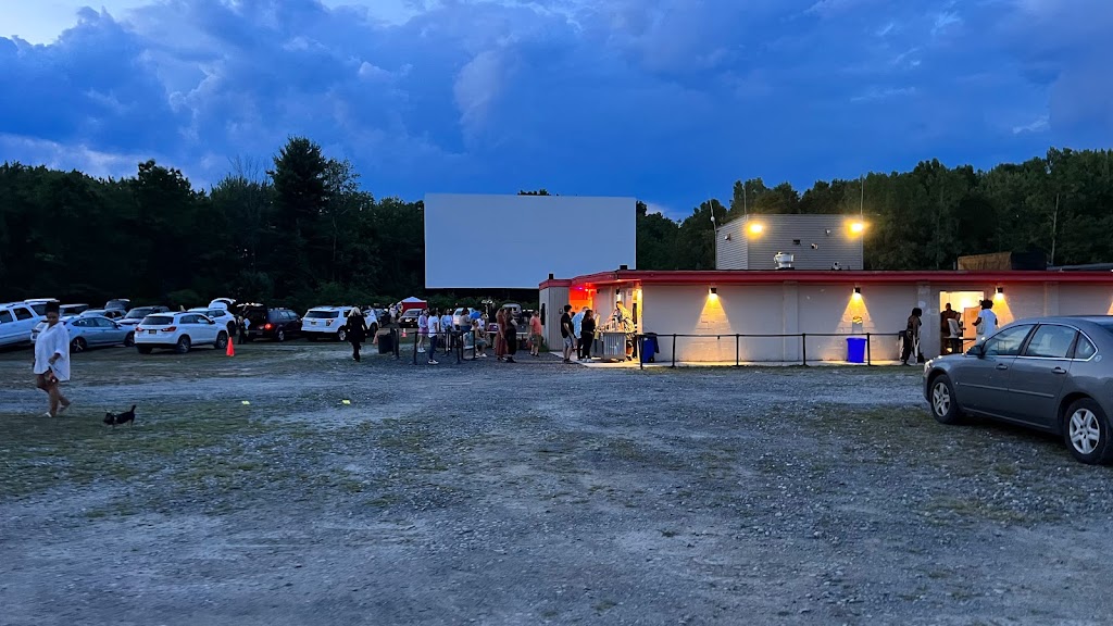 Fair Oaks Drive In Theater | 365 Bloomingburg Rd, Middletown, NY 10940 | Phone: (845) 316-2266