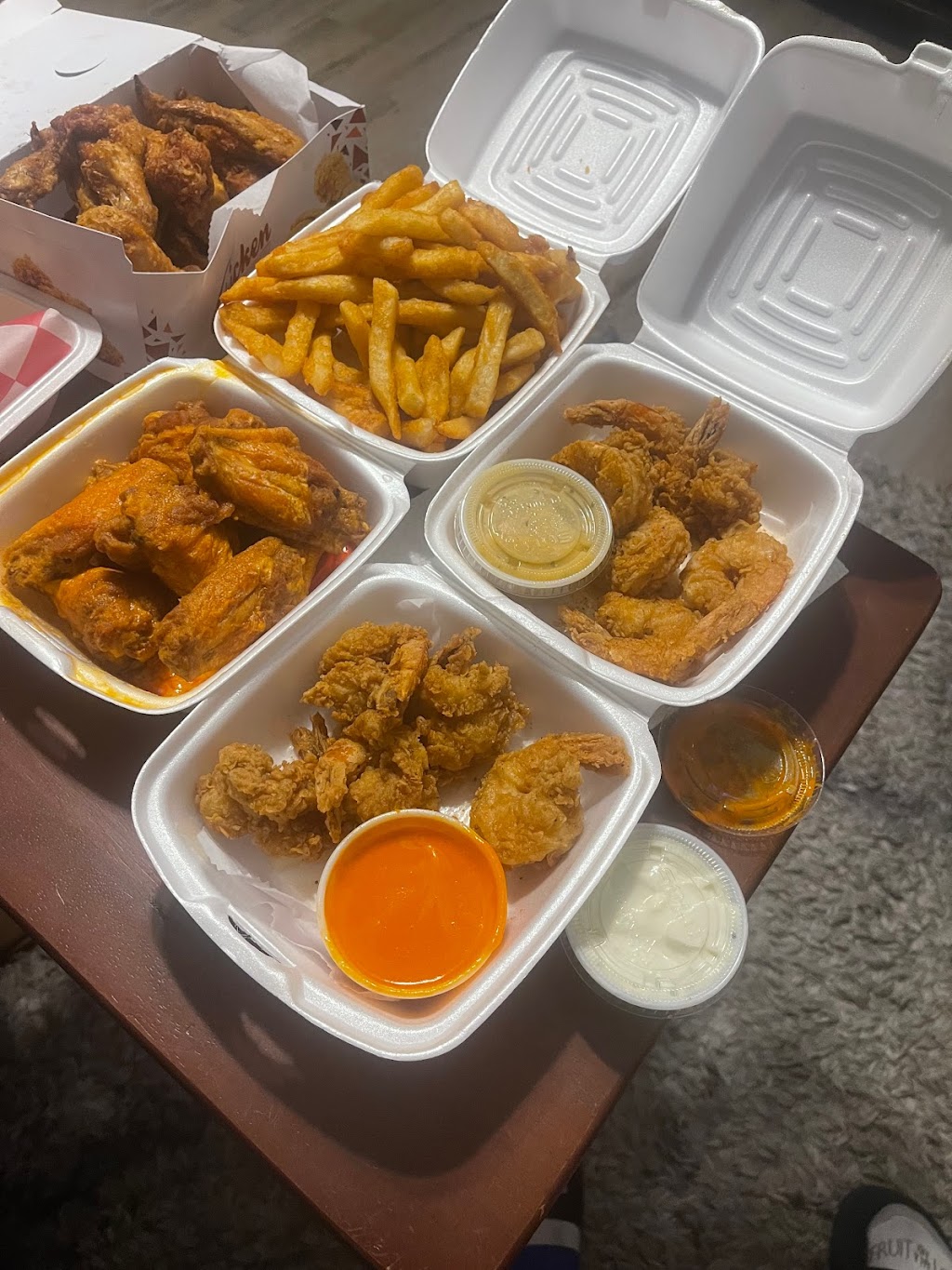Chester fried chicken Restaurant | 2214 W 9th St, Chester, PA 19013 | Phone: (610) 808-9666