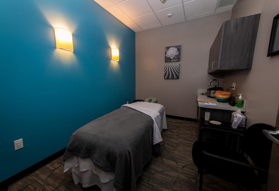 Hand and Stone Massage and Facial Spa | 214A Glen Cove Rd, Carle Place, NY 11514 | Phone: (516) 336-9949