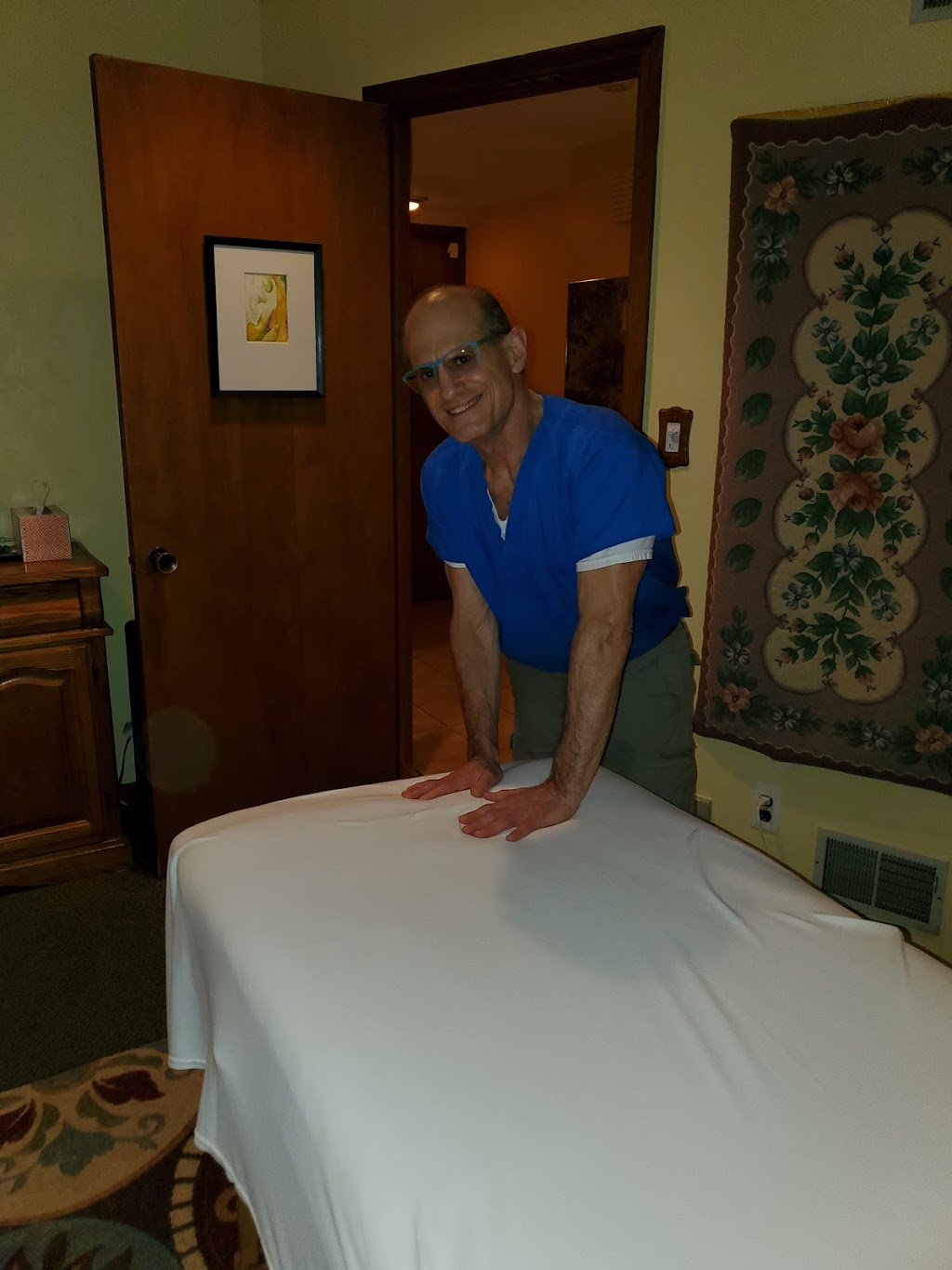 The Right Massage Therapy | 9 Park St, Edgewater, NJ 07020 | Phone: (201) 966-5015