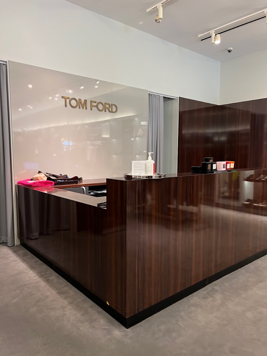 TOM FORD Woodbury | 830 Grapevine Ct, Central Valley, NY 10917 | Phone: (845) 684-3100