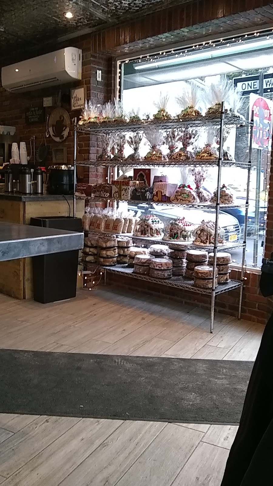 Belli Baci Bakery. | 7358 Amboy Rd, Staten Island, NY 10307 | Phone: (718) 984-5233