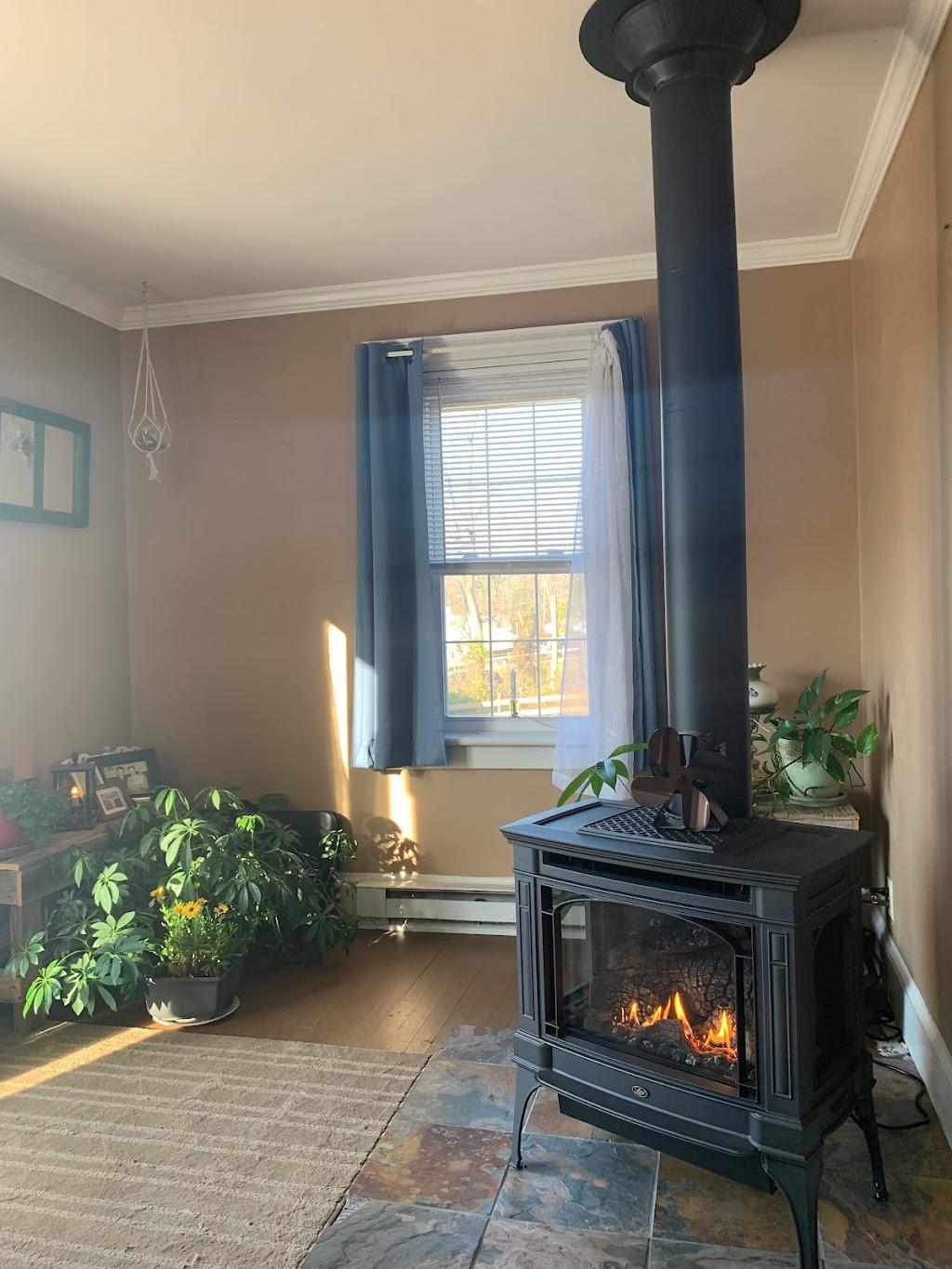 Hearthside Fireplace & Stove | 24 E 4th St, East Greenville, PA 18041 | Phone: (267) 923-5177